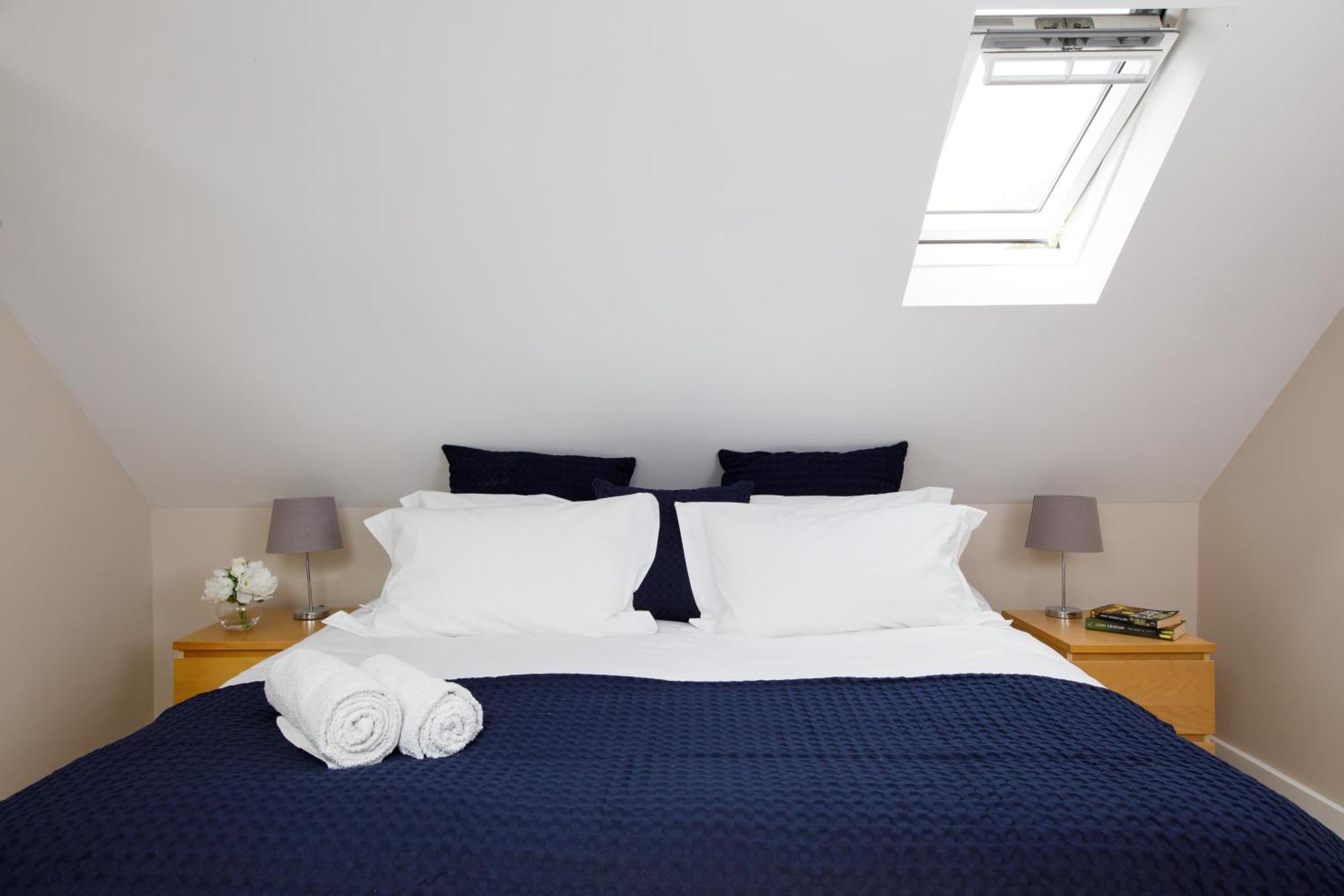 'Orchard Croft Lodge - Chichester', Book-Direct, New Home 1,367 Sq' Ft' , Can Sleep 8 On Request , Split & Link 'Super King' Size Beds, Free Wi-Fi, Sky Tv & Sky Sports, 9 - Minutes From West Wittering Beach, Very Quiet Location, Dog Friendly エクステリア 写真